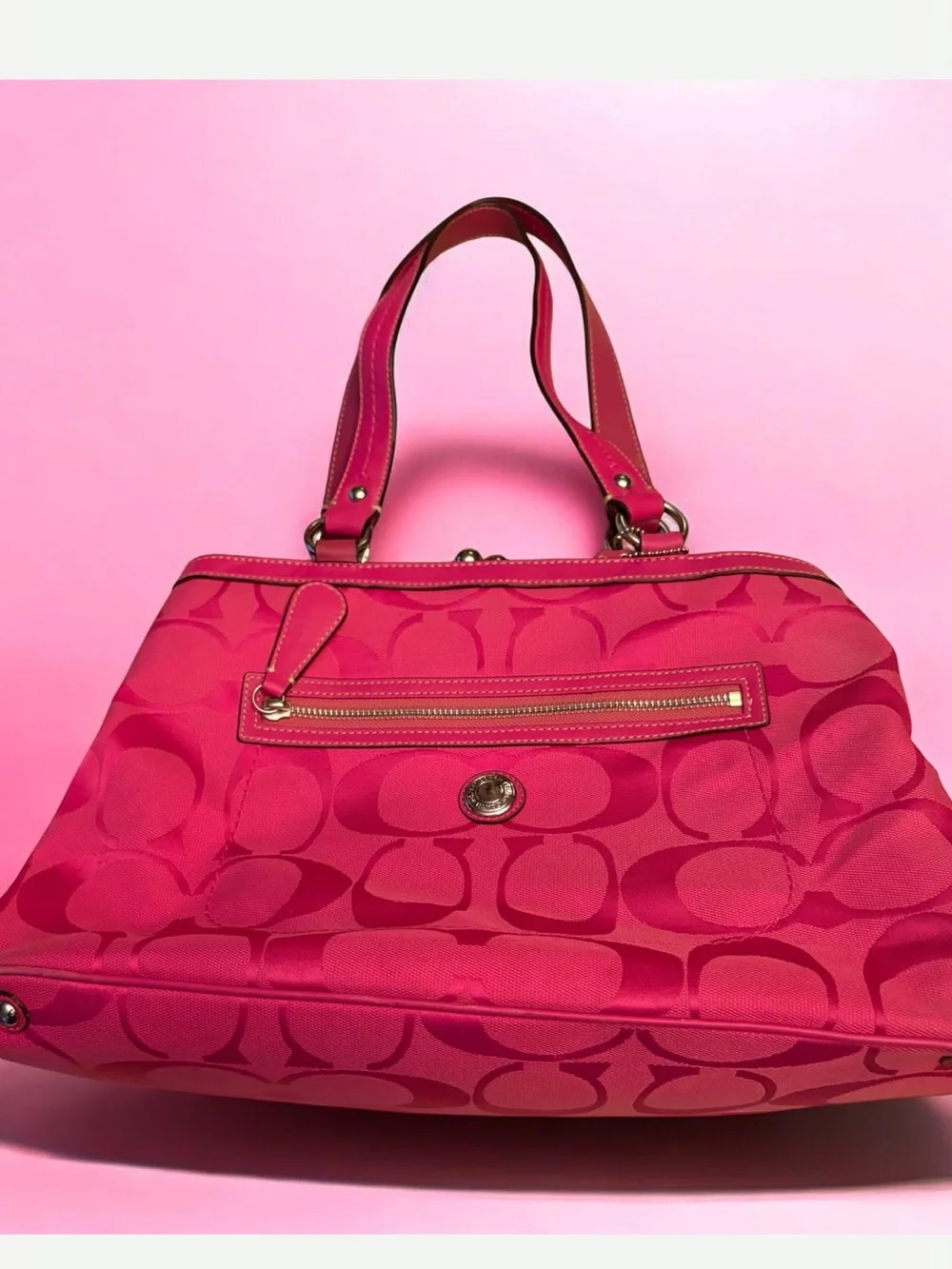 Coach Signature Laura Carryall in Magenta/Hot Pink. 14940